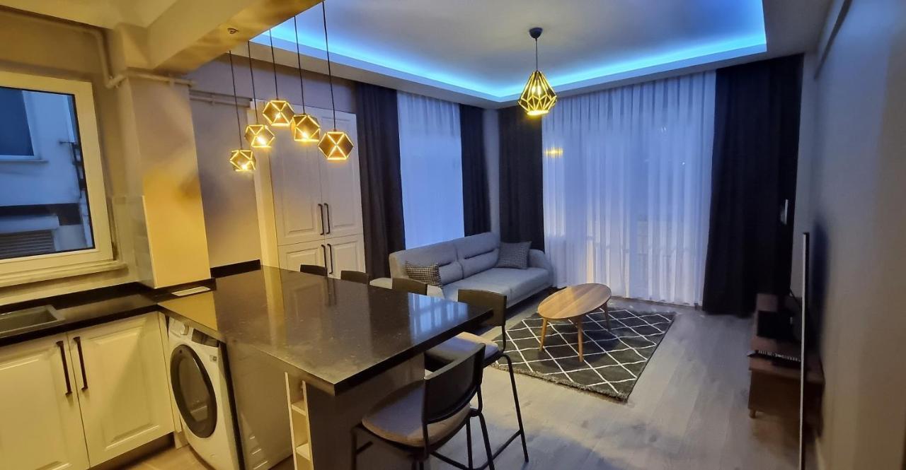 Tam Merkezde Yepyeni Bir Daire Istanbul Exterior foto
